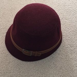 Burgundy women's fashion hat